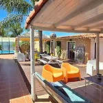 Ania - Private With Pool&jacuzzi, 16 To 40 Pax Villa