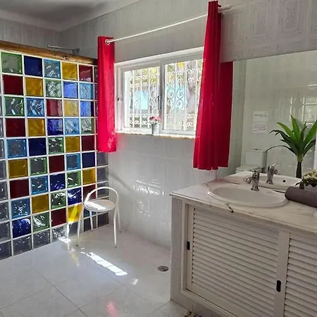 Βίλα Ania - Private With Pool&jacuzzi, 16 To 40 Pax