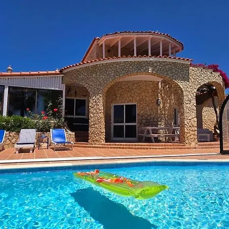 Βίλα Ania - Private With Pool&jacuzzi, 16 To 40 Pax