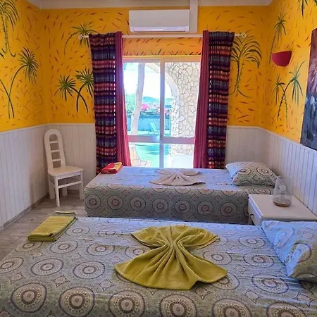 Βίλα Ania - Private With Pool&jacuzzi, 16 To 40 Pax