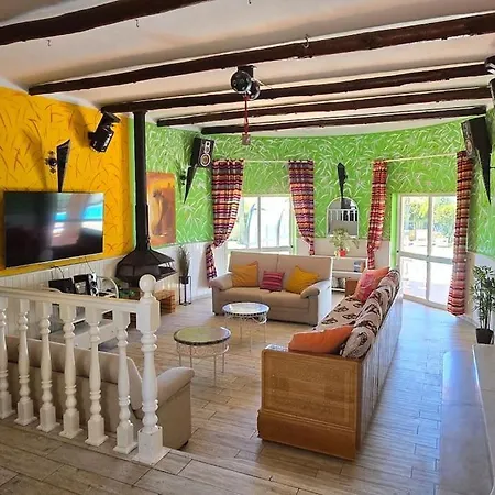 Ania - Private With Pool&jacuzzi, 16 To 40 Pax البوفيرا