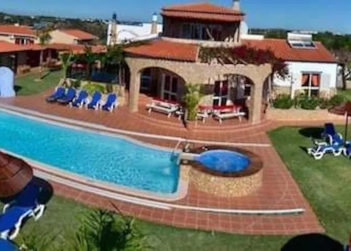 Ania - Private With Pool&jacuzzi, 16 To 40 Pax Albufeira