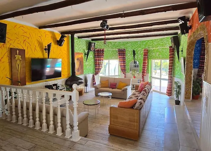 Ania - Private With Pool&jacuzzi, 16 To 40 Pax 알부페이라